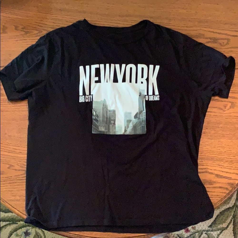 Men’s H&M tee
